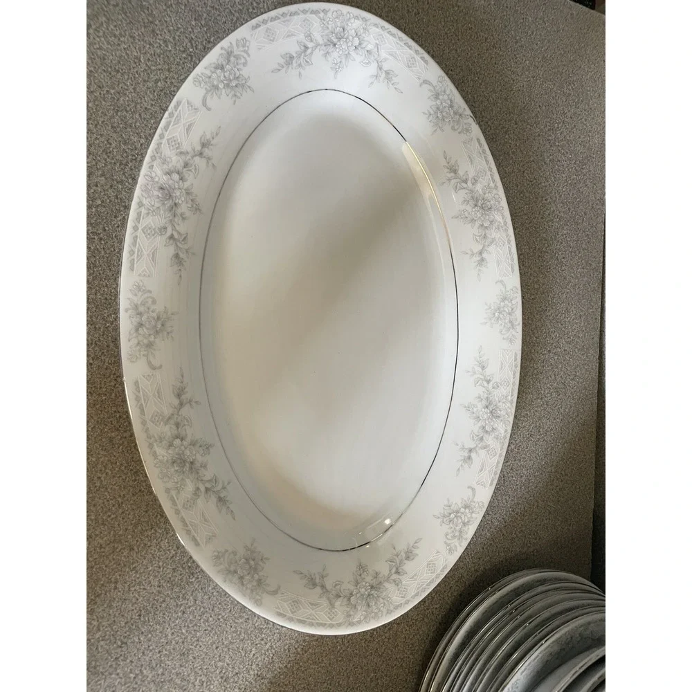 Beautiful Noritake Legendary‎ Sweet Leilani Fine China Set (43 pieces)  VINTAGE